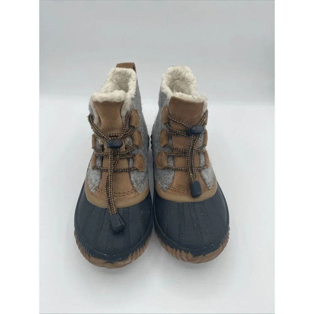 Sorel Out N About Plus Conquest Kids Size 2 Waterproof Winter Boots‎ Quarry Gray